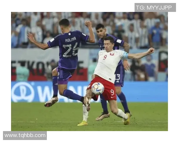 成都足球队状态引发热议球迷对球队表现分歧明显